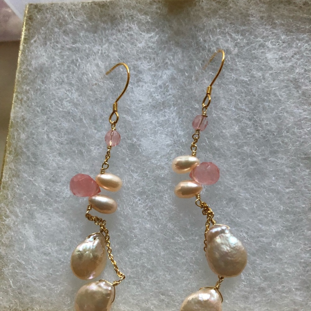 Giu Giu Freshwater Pearl & Rose Quartz Earring - Picture 4 of 8